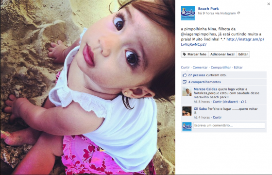 Olhem que lindinha a Nina brincando na praia do Beach Park! *.*