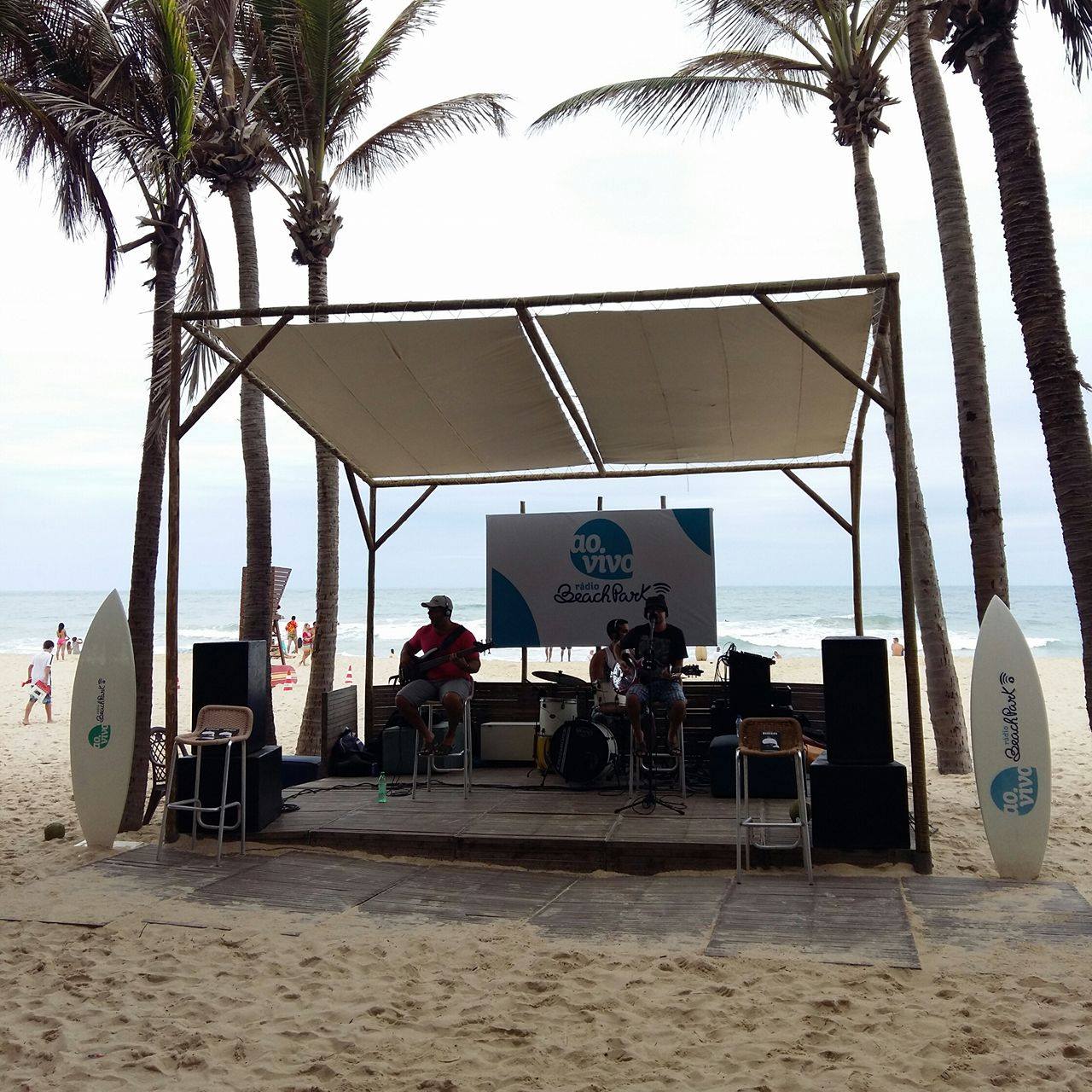 Sol, mar e muita música no Ao Vivo Beach Park!